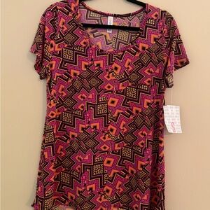 NWT LuLaRoe Pink Graphic Classic Tee Womens Size S
